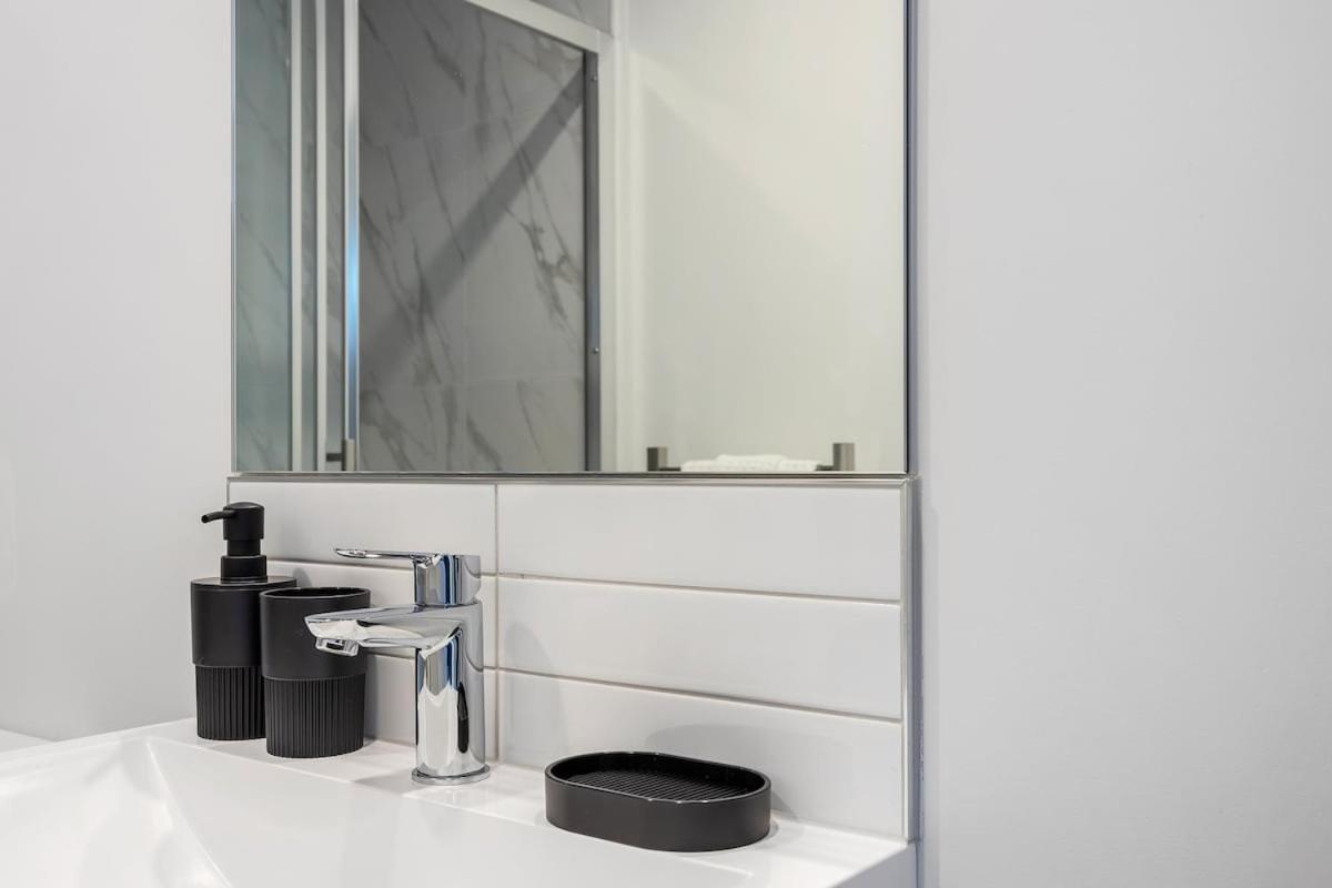 Serene Spaces On Tuam - 2 Bedroom Apartment Christchurch Exterior foto